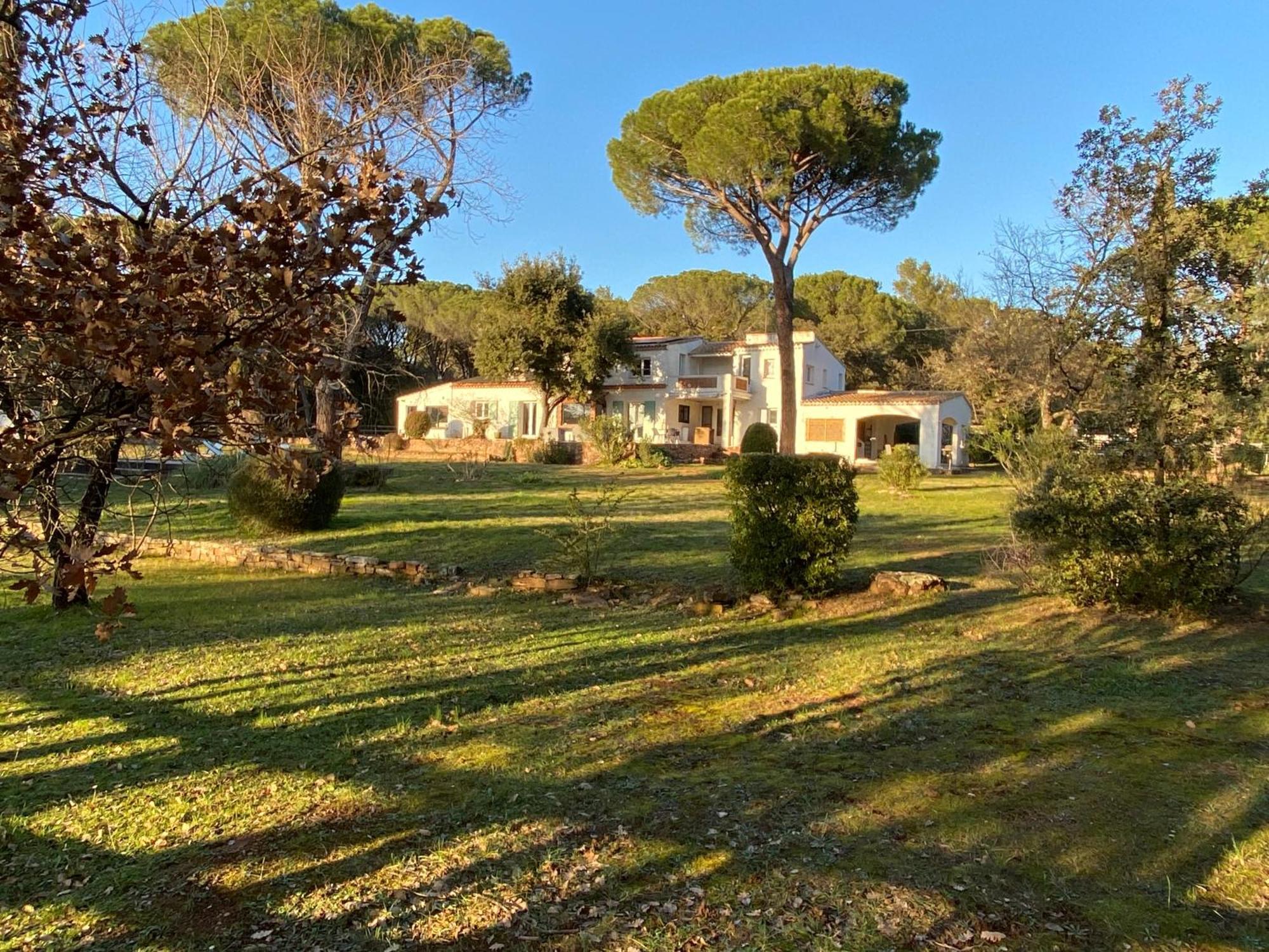 La Villa Le Cannet-des-Maures Kültér fotó