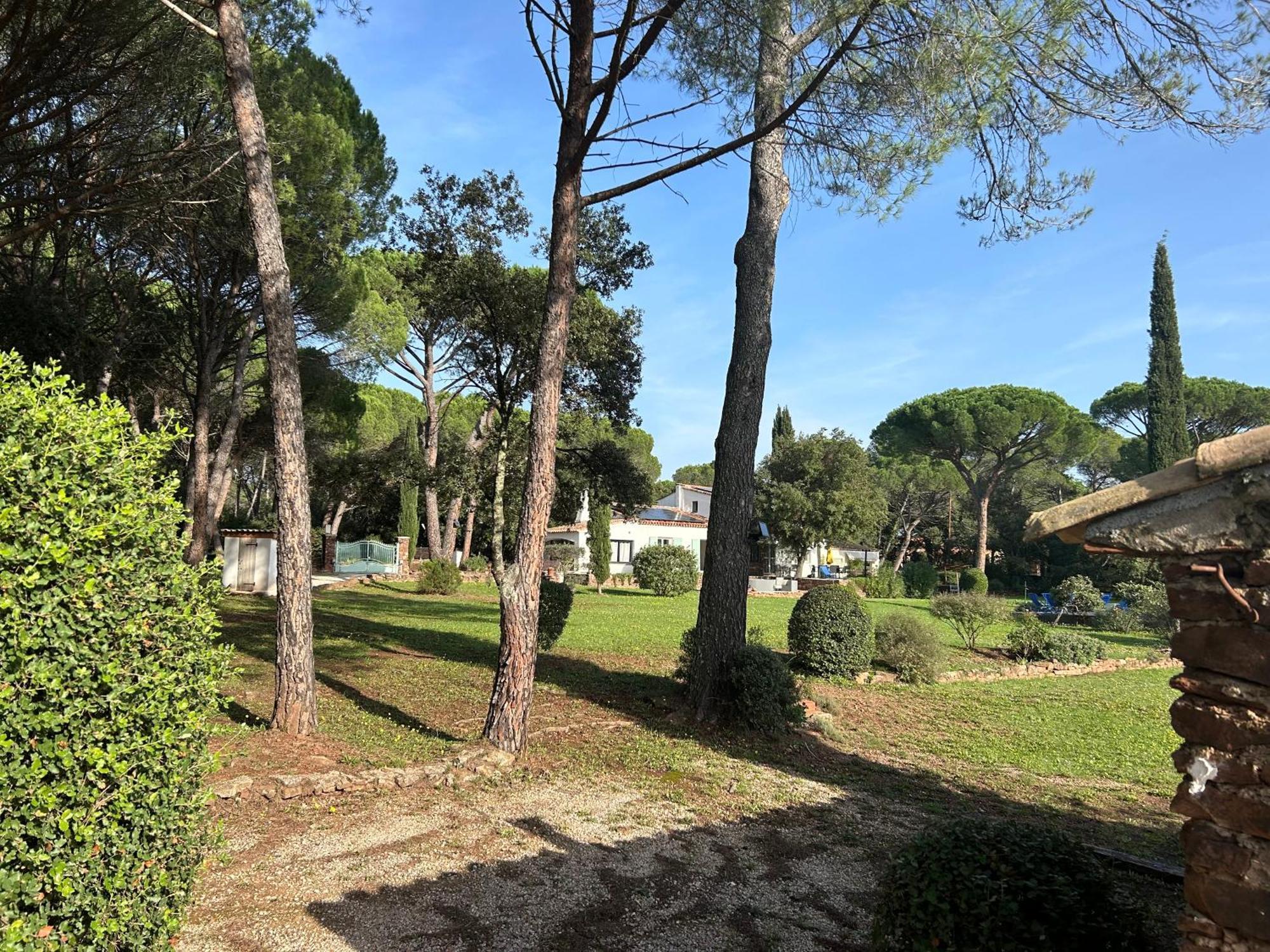 La Villa Le Cannet-des-Maures Kültér fotó