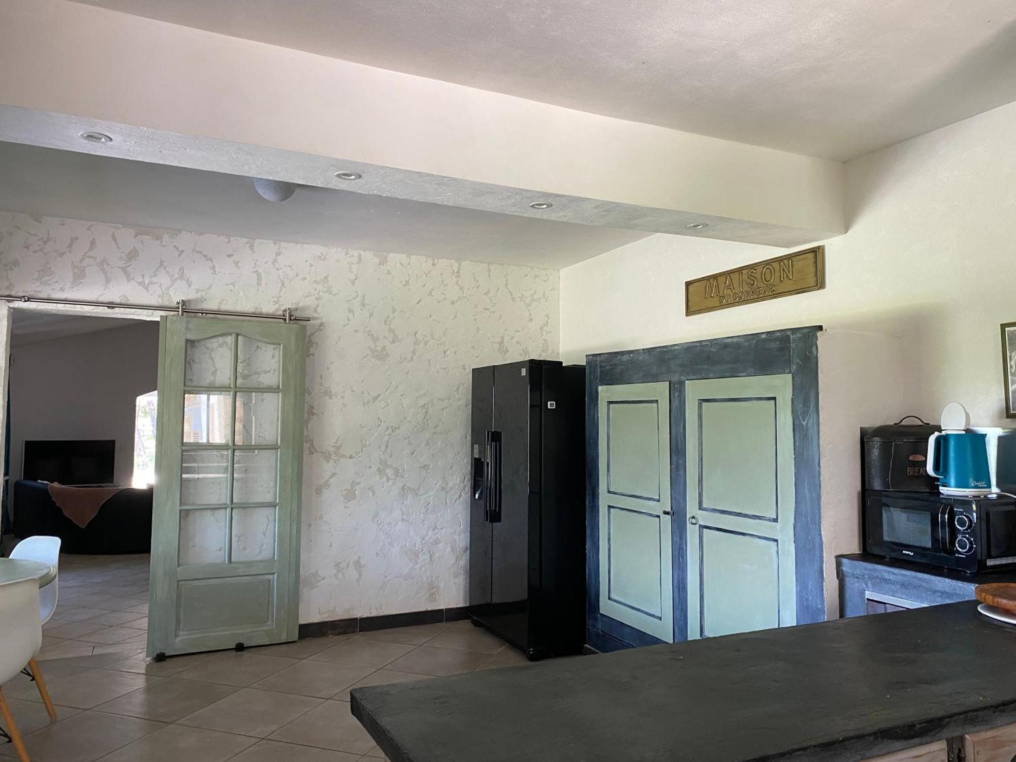 La Villa Le Cannet-des-Maures Kültér fotó
