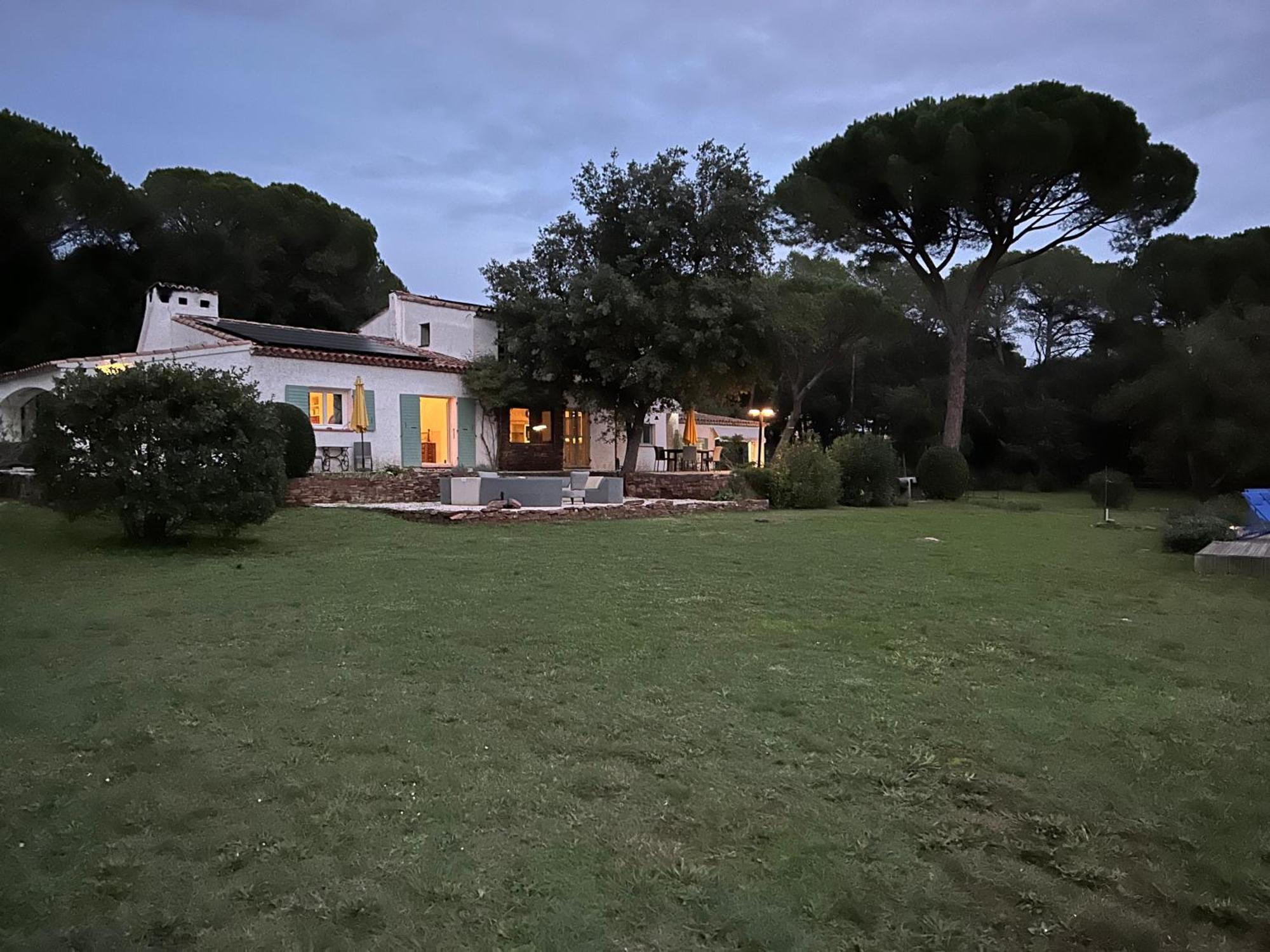 La Villa Le Cannet-des-Maures Kültér fotó